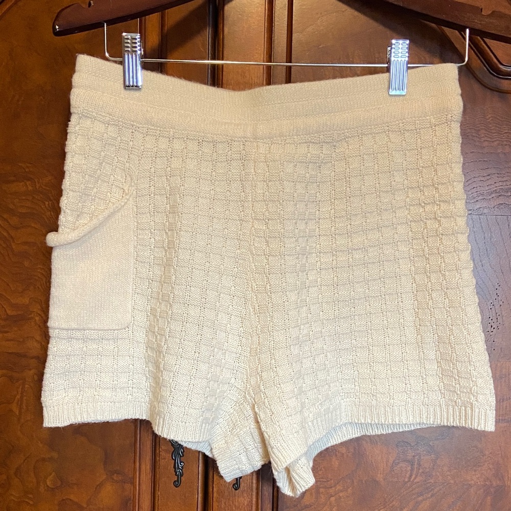 Heyson High Waist Knit Shorts in Cream 
Size Medium
